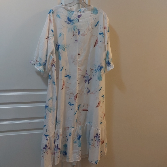 ZOLUCKY NWT Floral Design White Maxi Dress Size 2X - Picture 10 of 10